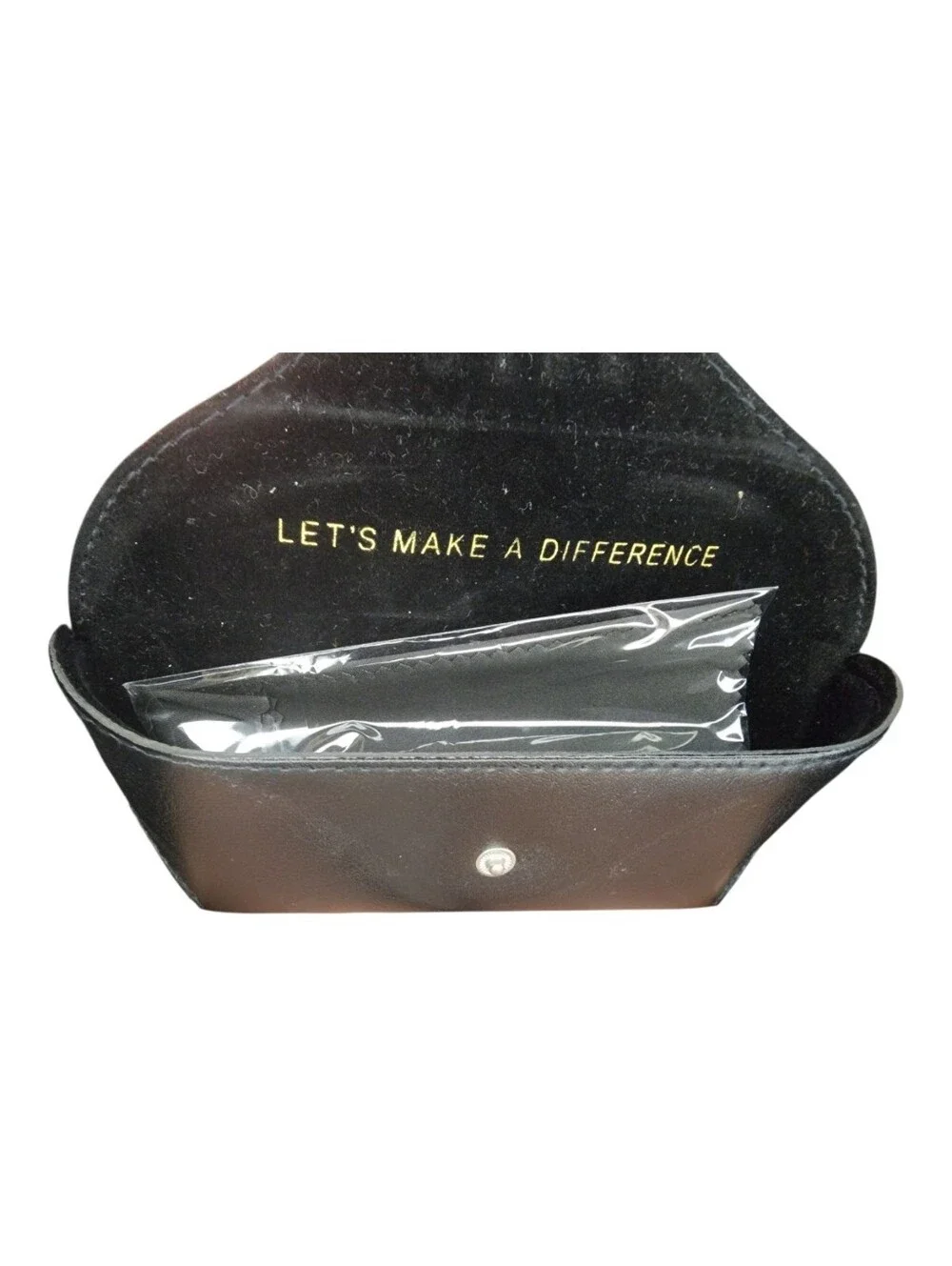 DIFF Sunglass Travel Case With Lens Wipe